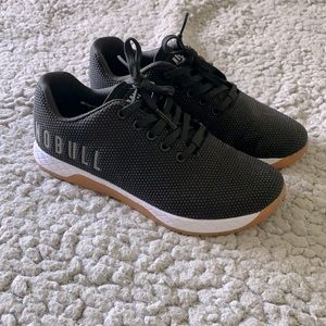 Brand new low trainer no bulls